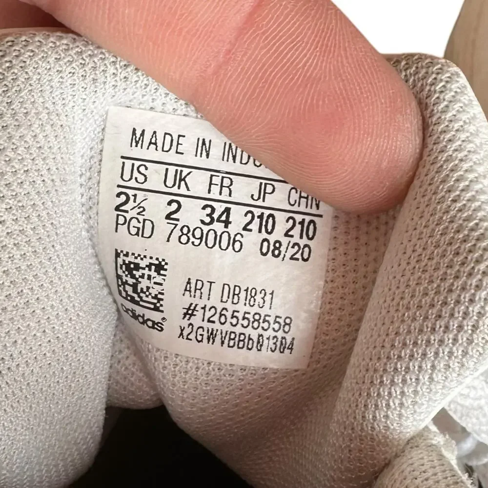 Adidas Sneakers Kids Size 2.5 White Black Classic Athletic Shoe Play Walk School